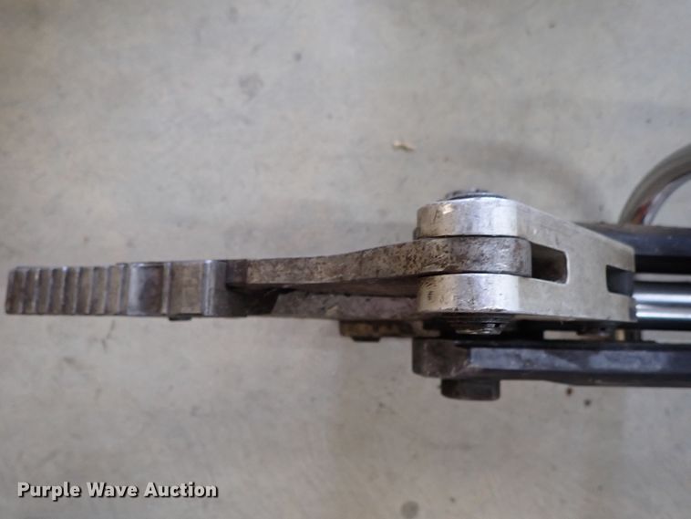 image for item GB9432 Emergency cutting tool