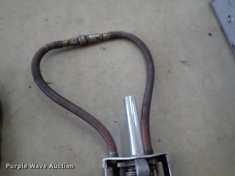 image for item GB9432 Emergency cutting tool