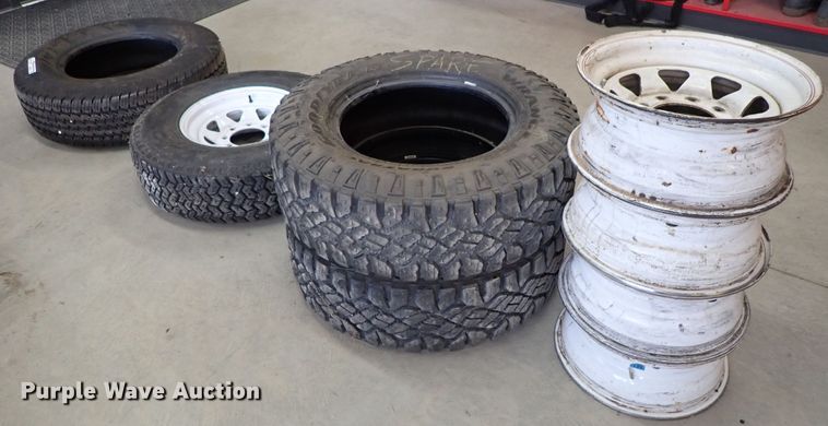 image for item GB9434 Tires and wheels