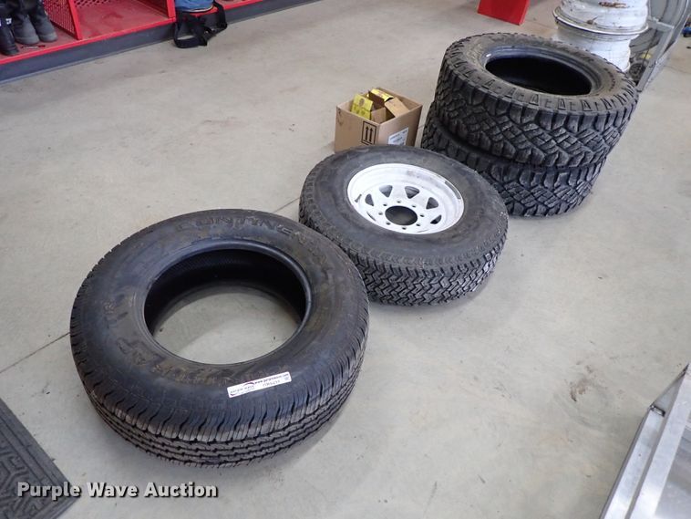 image for item GB9434 Tires and wheels