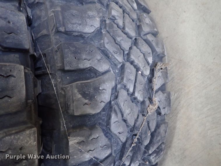 image for item GB9434 Tires and wheels