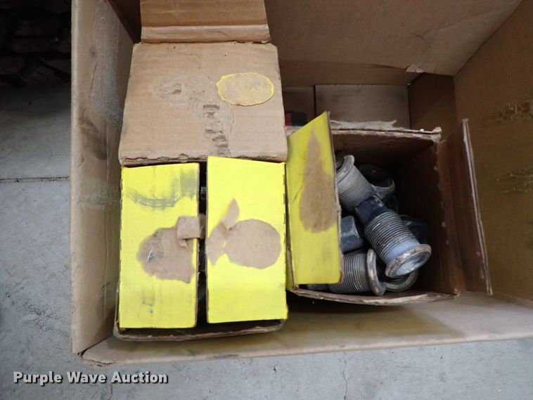 image for item GB9434 Tires and wheels