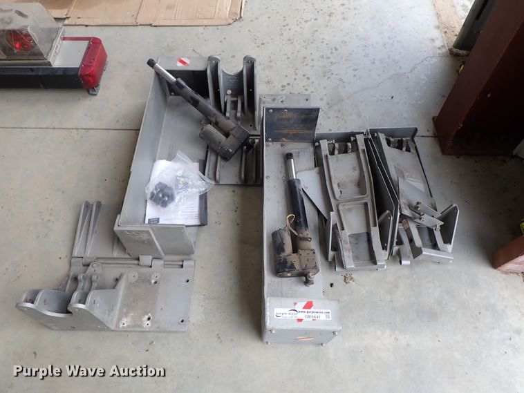 image for item GB9441 Quic-Lift tank system