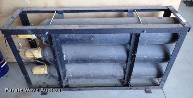 image for item GB9442 (3) steel gas cylinders