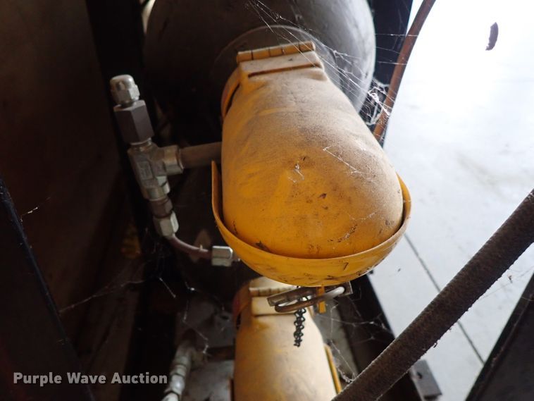 image for item GB9442 (3) steel gas cylinders