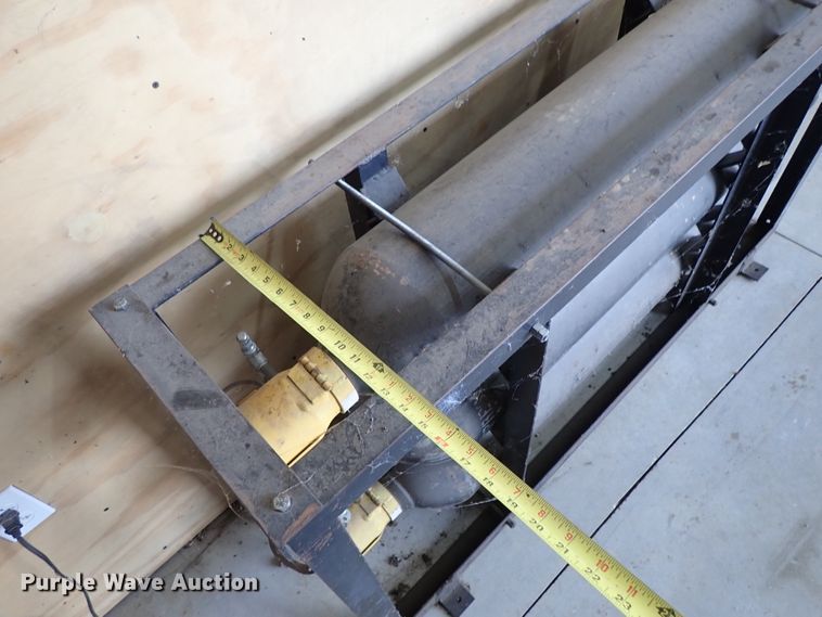 image for item GB9442 (3) steel gas cylinders