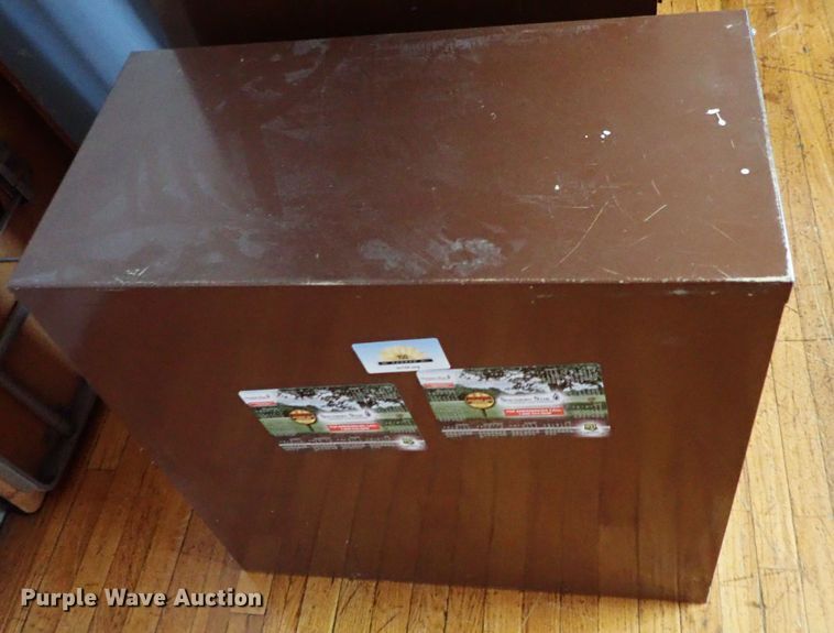 image for item GB9445 (3) filing cabinets