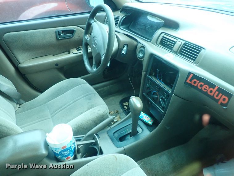 image for item GB9446 2000 Toyota Camry