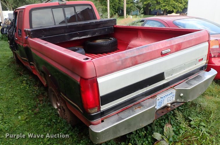image for item GB9447 1993 Ford F150 SuperCab pickup truck