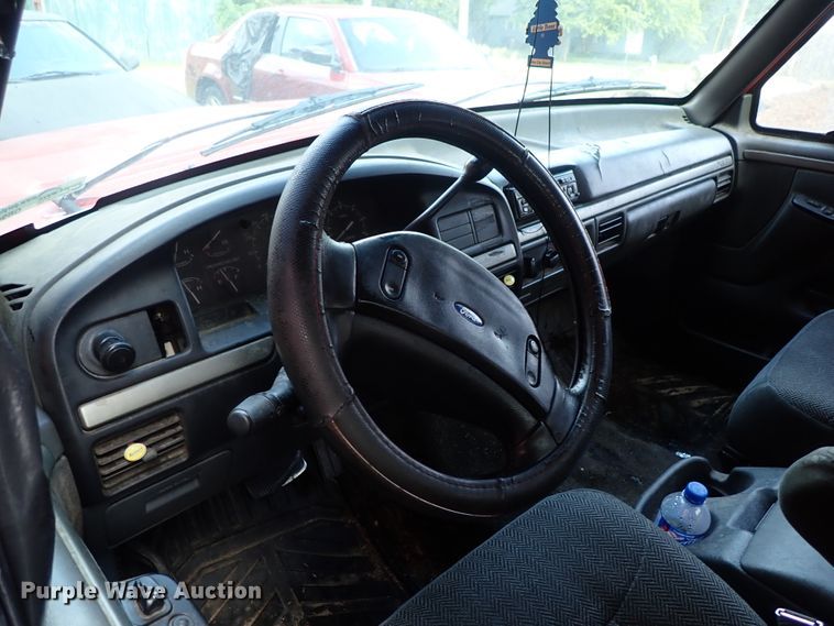 image for item GB9447 1993 Ford F150 SuperCab pickup truck