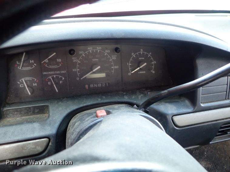 image for item GB9447 1993 Ford F150 SuperCab pickup truck