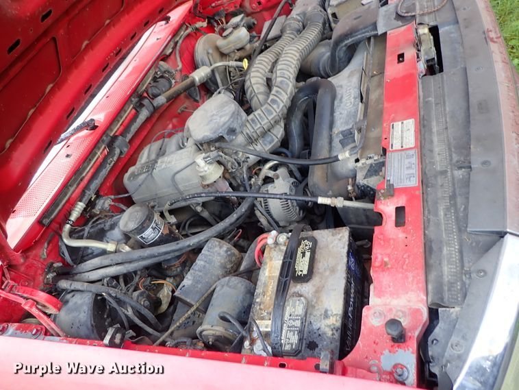 image for item GB9447 1993 Ford F150 SuperCab pickup truck