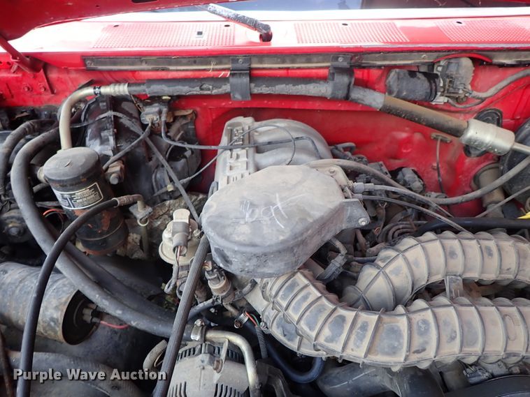 image for item GB9447 1993 Ford F150 SuperCab pickup truck