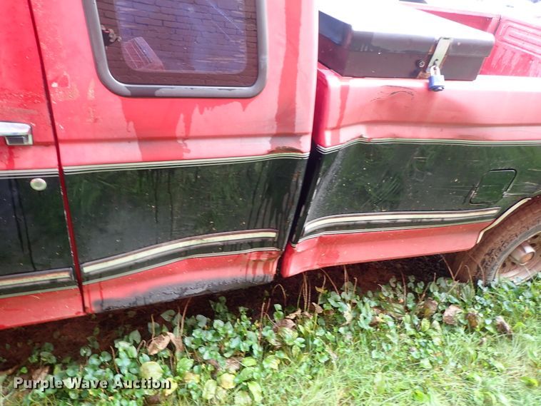 image for item GB9447 1993 Ford F150 SuperCab pickup truck