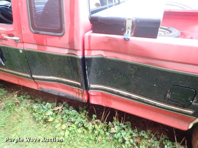 image for item GB9447 1993 Ford F150 SuperCab pickup truck