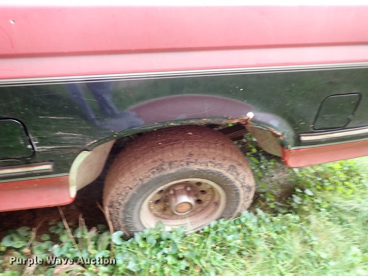 image for item GB9447 1993 Ford F150 SuperCab pickup truck