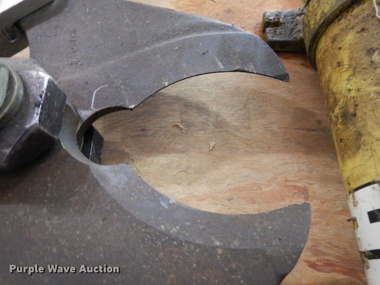 image for item GG9146 Hurst rescue tools