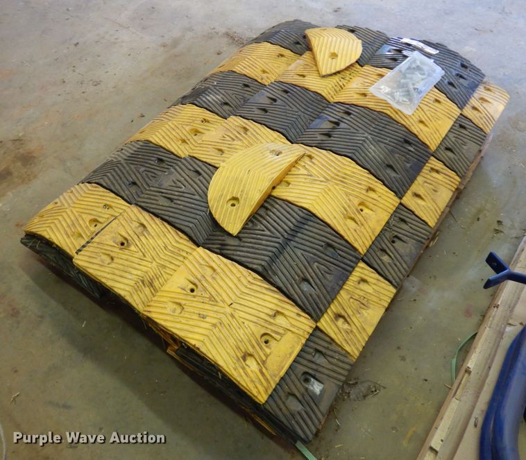 image for item GG9160 Speed bumps