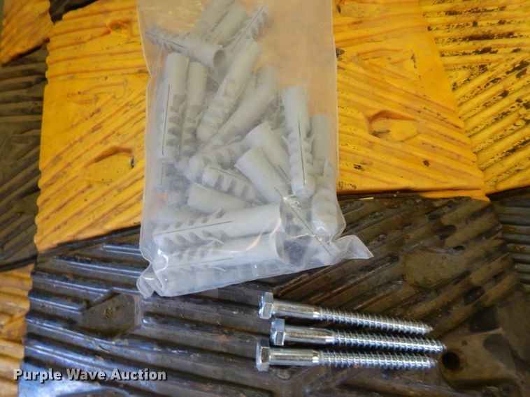 image for item GG9160 Speed bumps