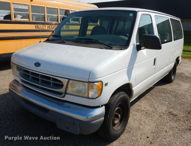 image for item GG9162 1999 Ford Econoline E150 XL van