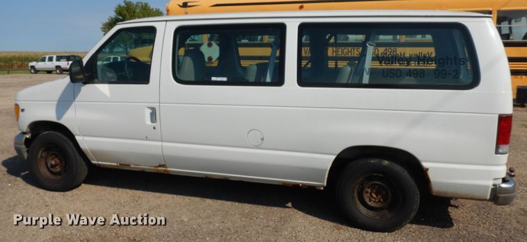 image for item GG9162 1999 Ford Econoline E150 XL van