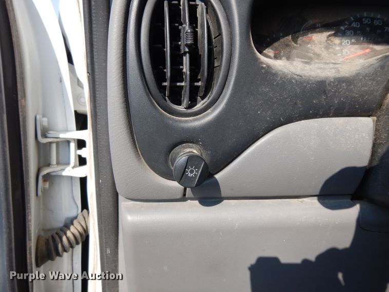 image for item GG9162 1999 Ford Econoline E150 XL van