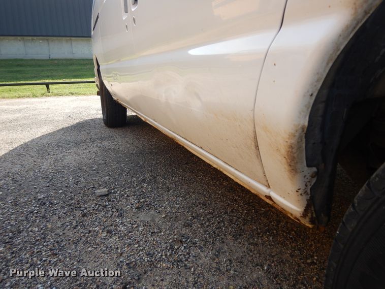image for item GG9162 1999 Ford Econoline E150 XL van