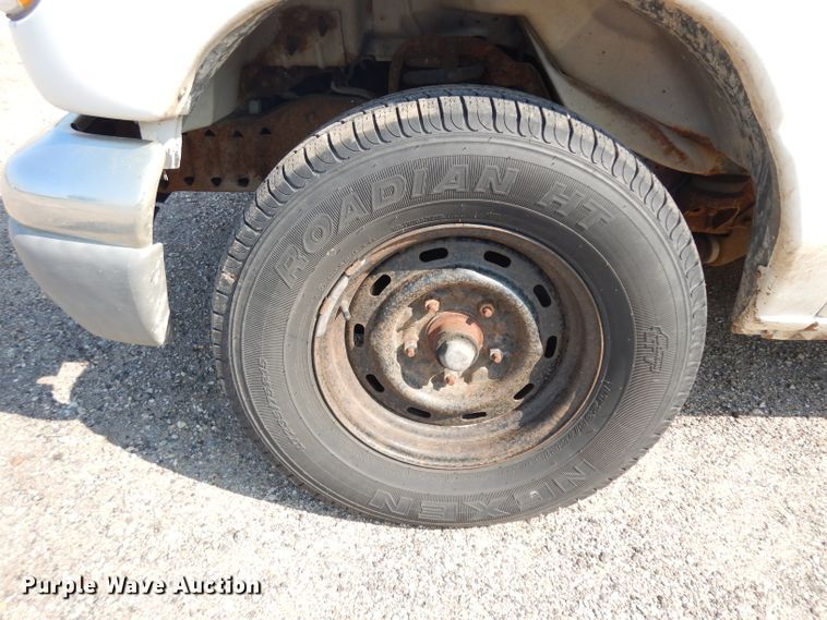 image for item GG9162 1999 Ford Econoline E150 XL van