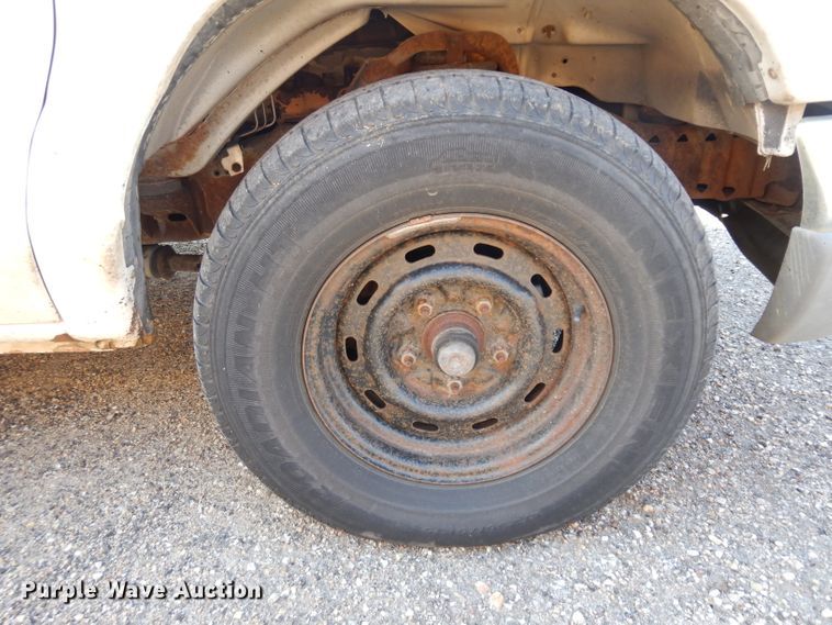 image for item GG9162 1999 Ford Econoline E150 XL van