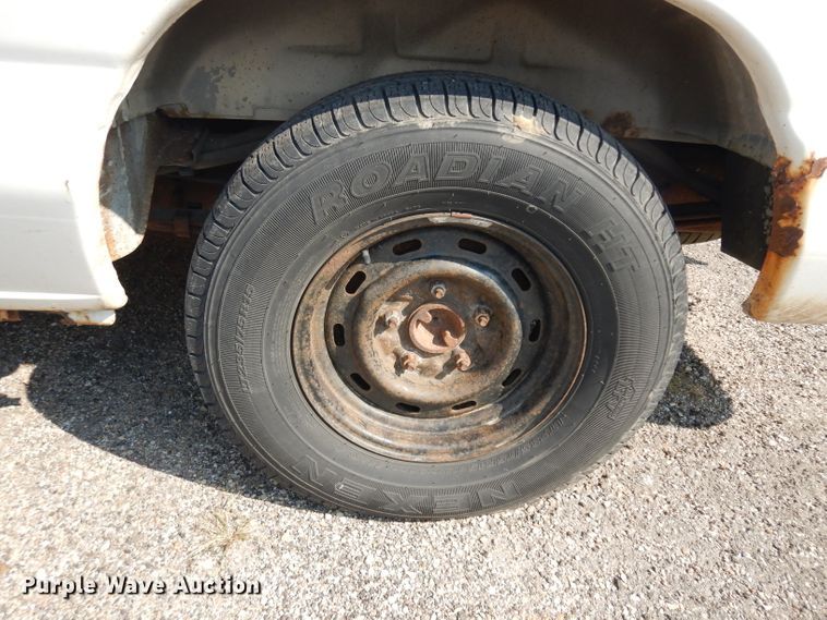 image for item GG9162 1999 Ford Econoline E150 XL van