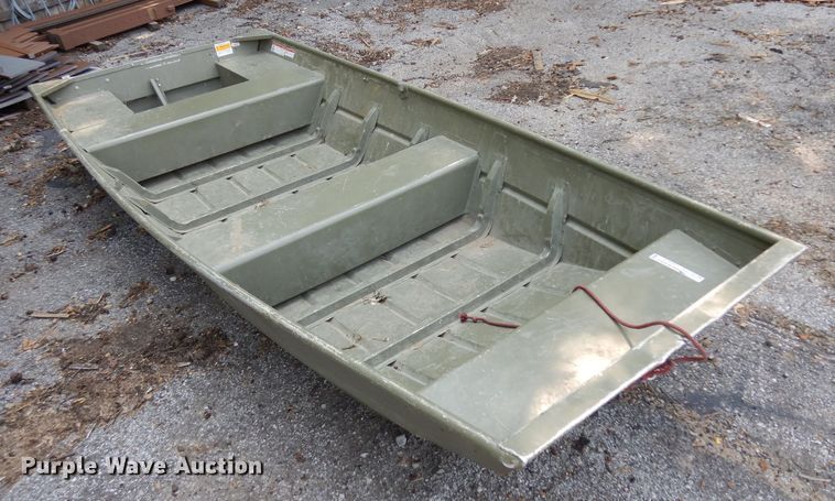 image for item GG9181 Lowe 1236 aluminum boat