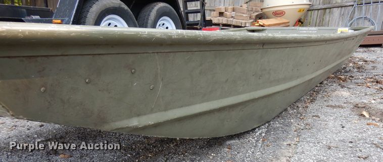image for item GG9181 Lowe 1236 aluminum boat