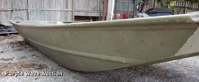 image for item GG9181 Lowe 1236 aluminum boat
