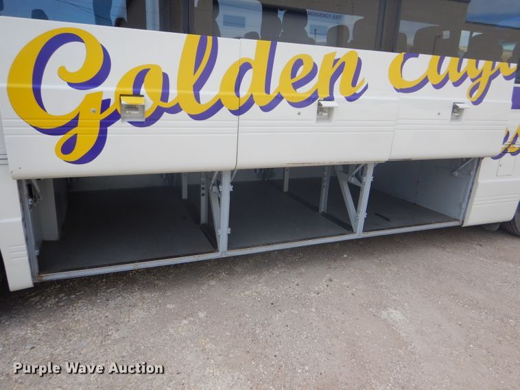 image for item GH9679 2000 Blue Bird LTC-40 coach bus