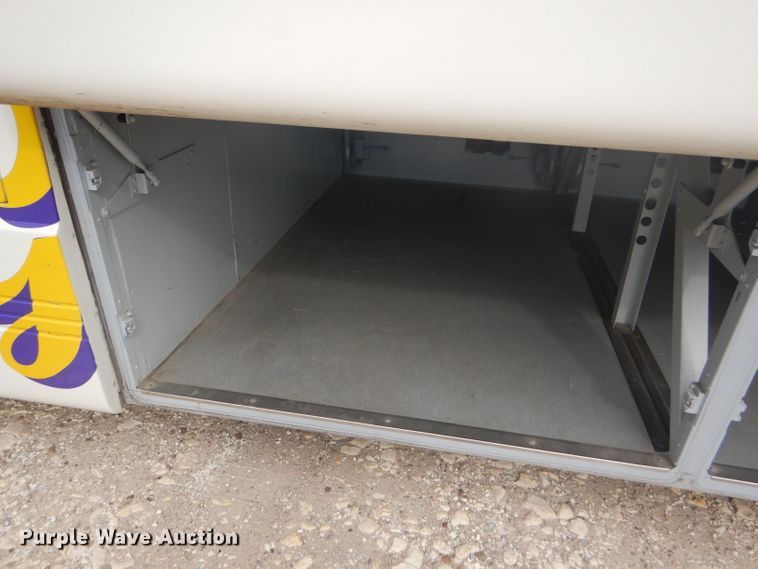 image for item GH9679 2000 Blue Bird LTC-40 coach bus