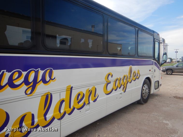 image for item GH9679 2000 Blue Bird LTC-40 coach bus