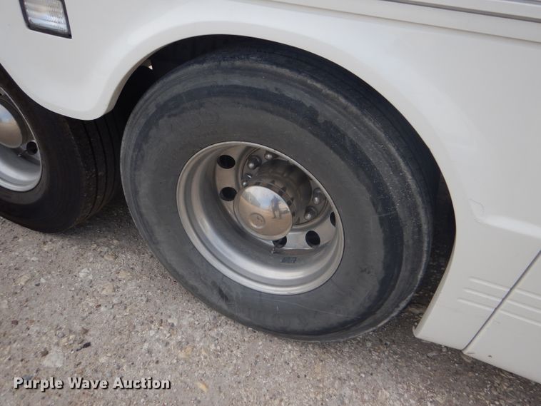 image for item GH9679 2000 Blue Bird LTC-40 coach bus