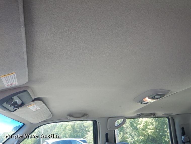 image for item GH9740 1999 Chevrolet Suburban C1500 SUV