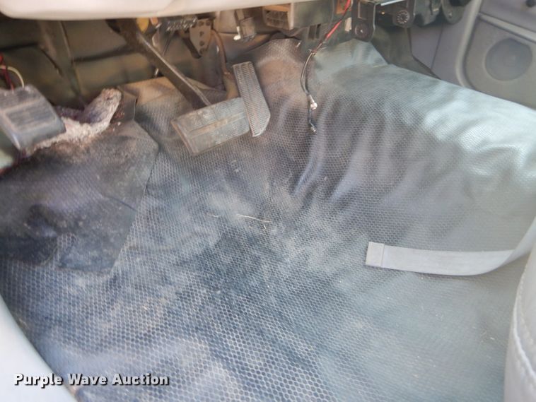 image for item GH9740 1999 Chevrolet Suburban C1500 SUV