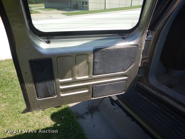 image for item GH9740 1999 Chevrolet Suburban C1500 SUV