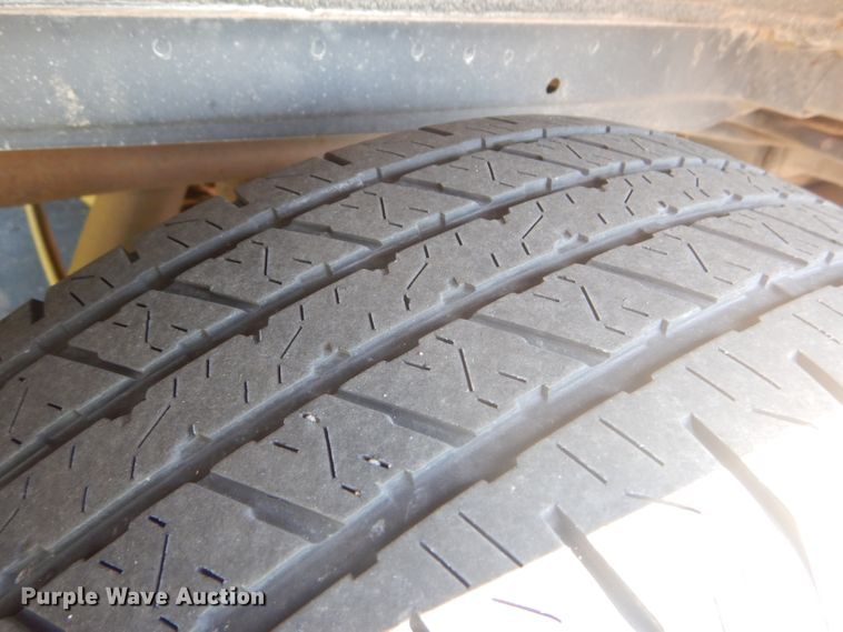 image for item GH9740 1999 Chevrolet Suburban C1500 SUV