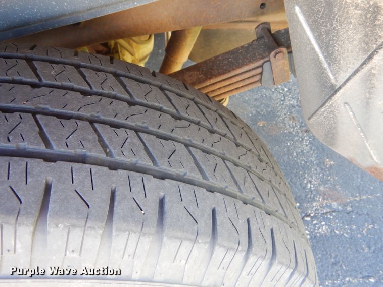 image for item GH9740 1999 Chevrolet Suburban C1500 SUV