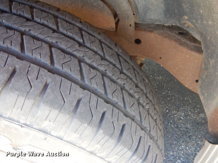 image for item GH9740 1999 Chevrolet Suburban C1500 SUV