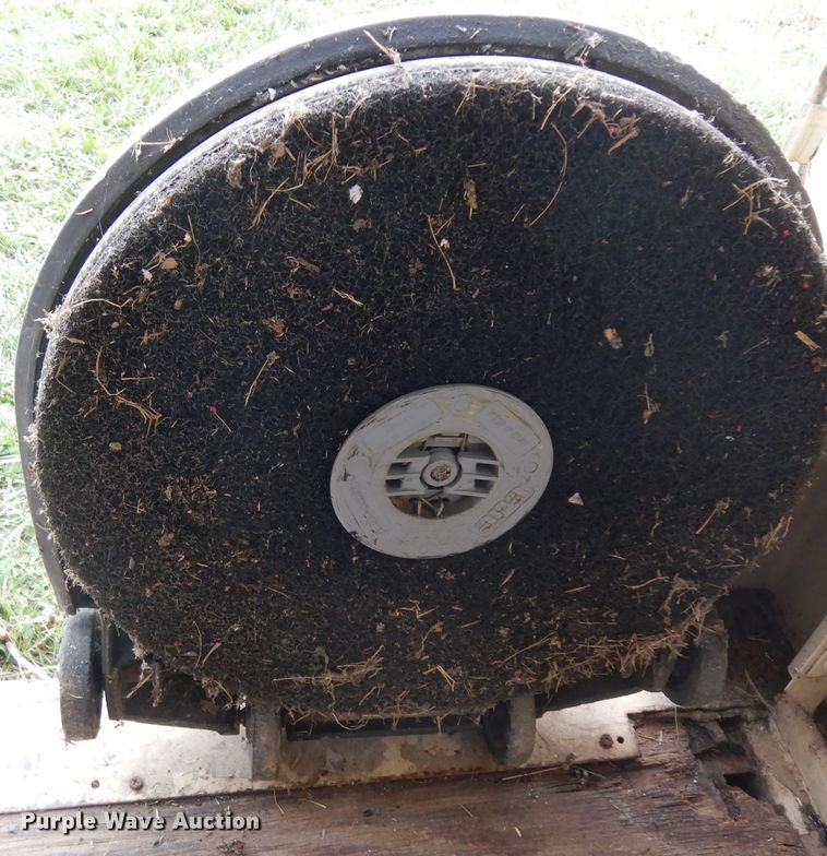 image for item GI9275 (2) Advance floor buffers
