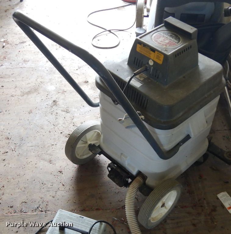 image for item GI9276 (2) Advance floor buffers