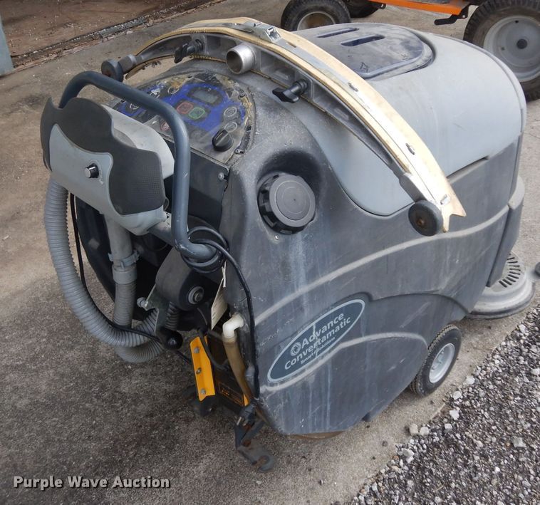 image for item GI9288 Advance floor buffer