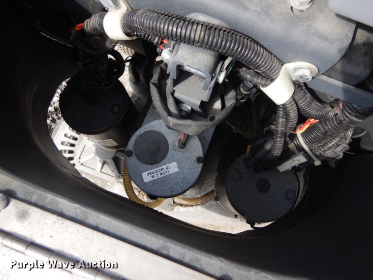 image for item GI9288 Advance floor buffer
