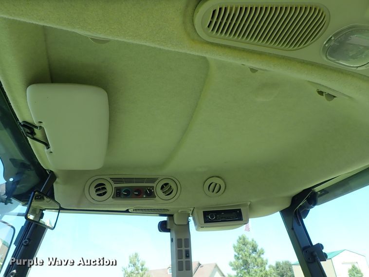 image for item DE0989 2014 John Deere 6105D MFWD tractor