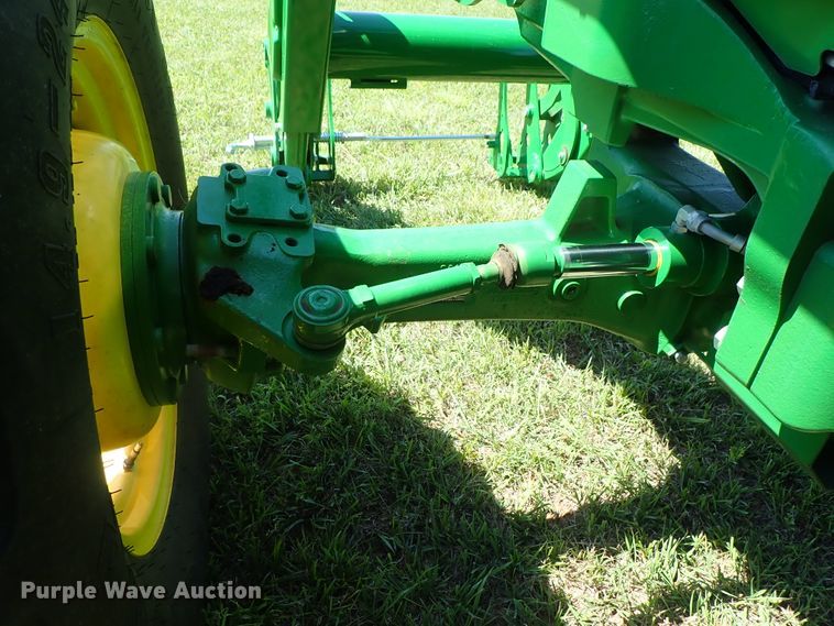 image for item DE0989 2014 John Deere 6105D MFWD tractor