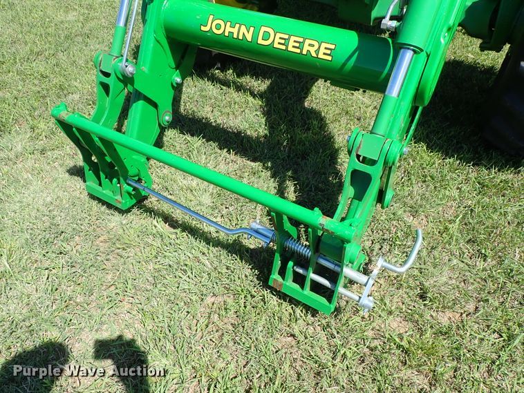 image for item DE0989 2014 John Deere 6105D MFWD tractor